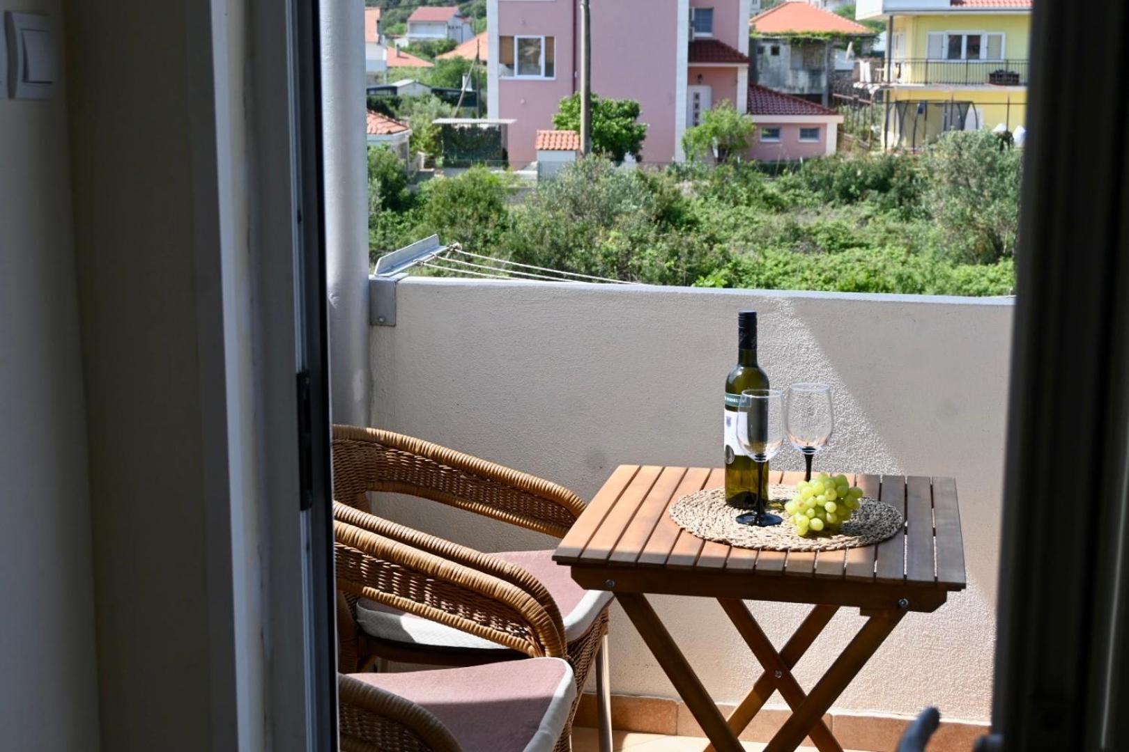 Apartment Leonora Vinišće 外观 照片