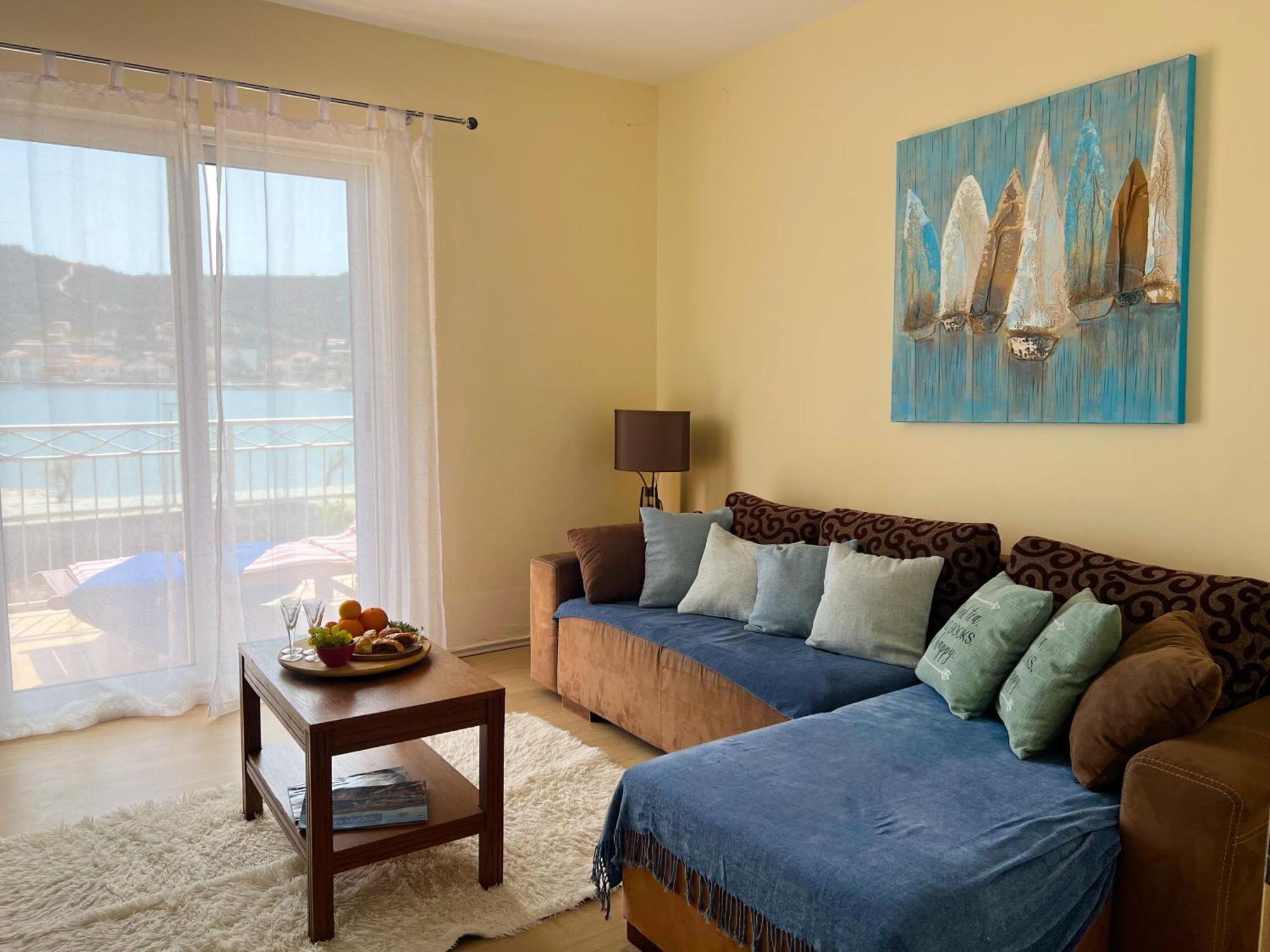Apartment Leonora Vinišće 外观 照片